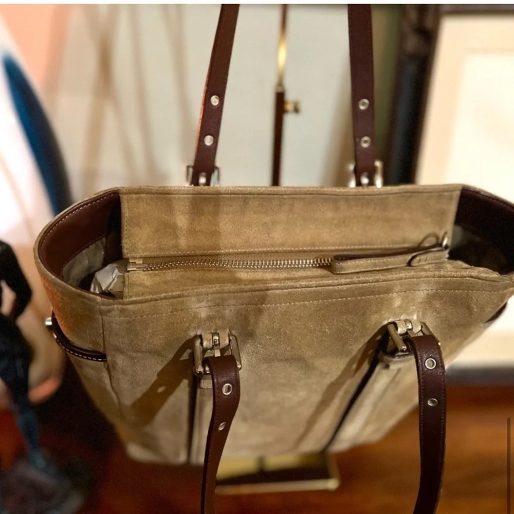 Coach Brown Leather Shoulder Bag - Picture 6 of 11